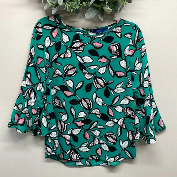 NWOT Apt. 9 3/4 Bell Sleeve Blouse Green Floral Print S - Picture 1 of 15